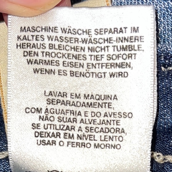 Miss Me Cropped Denim Blue Jeans Fleur de Lis Size 25 JP436g Women Teen Cute - Picture 8 of 8